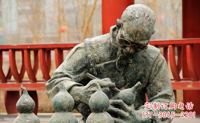 淄博园林在葫芦上刻字的老人小品铜雕