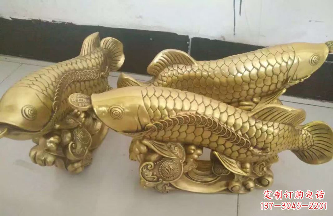 淄博招财金龙鱼雕塑 