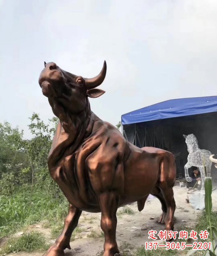淄博紫铜牛动物雕塑